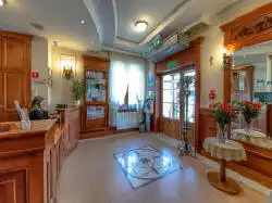 Hotel reception – entrance from the inside