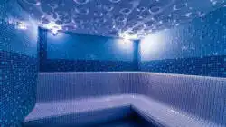 Jacuzzi with showers